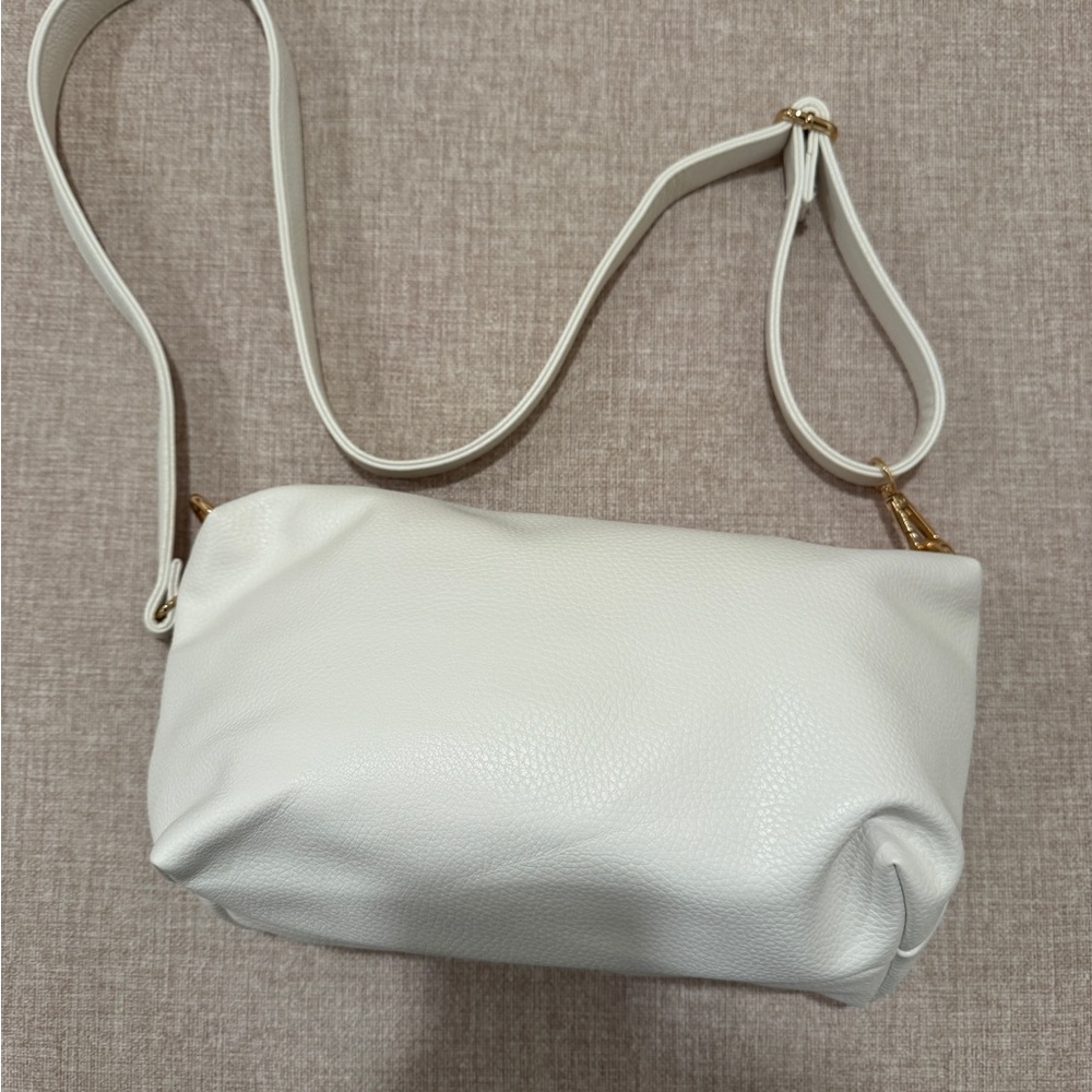 Elegant White Leather Shoulder Bag